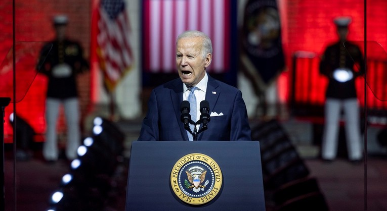 Biden želi izbore u studenom pretvoriti u referendum o Trumpu