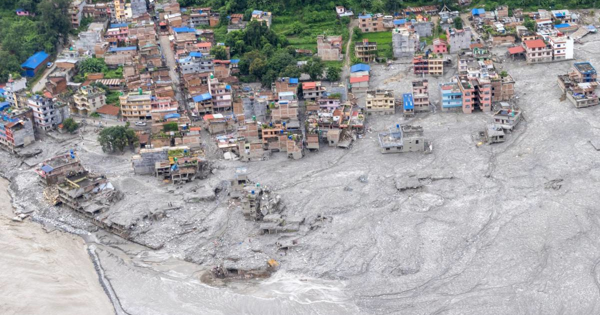 Katastrofa u Nepalu odnijela preko 1300 života. "Zatopljenje utječe na Himalaju"