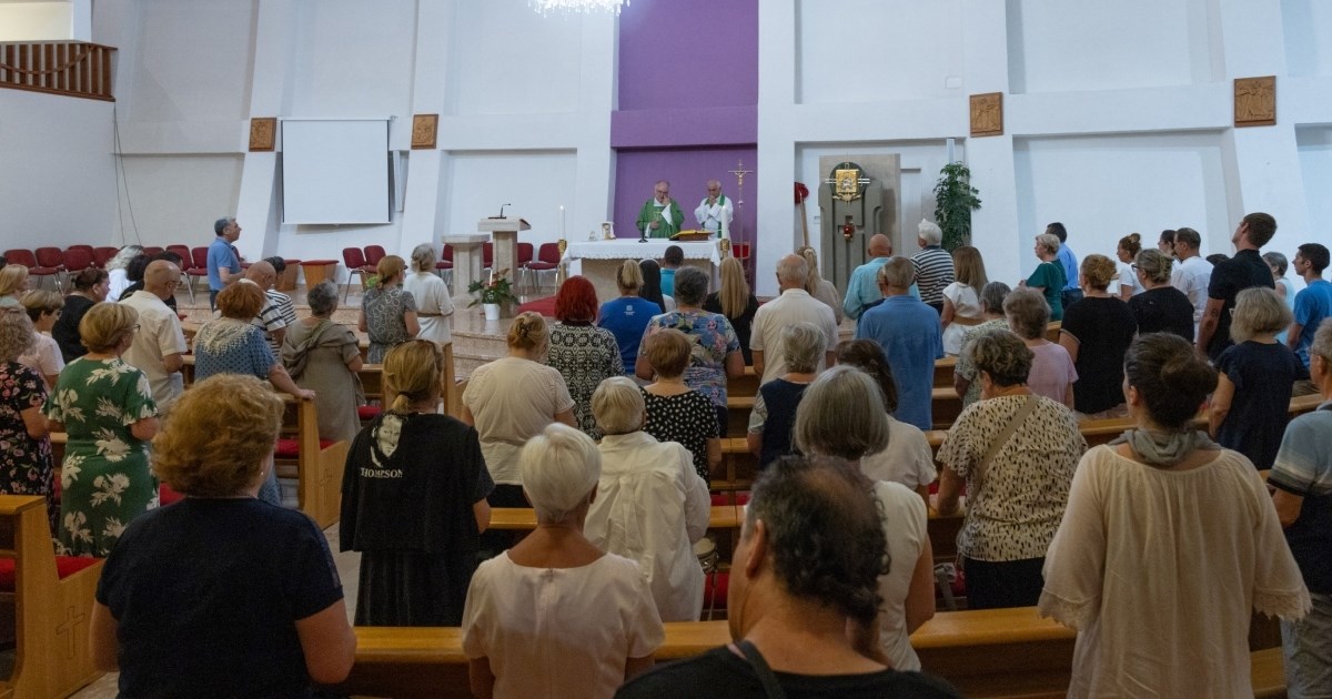 FOTO Brojni vjernici došli na misu za Thompsona i njegove fanove u Splitu