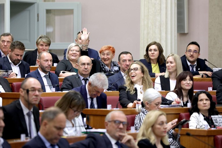 Sabor izmijenio državni proračun, Most i Socijaldemokrati bojkotirali glasanje