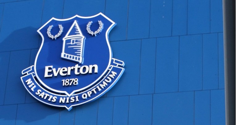 Policija je uhitila Evertonovog nogometaša. Sumnjiči ga se za pedofiliju