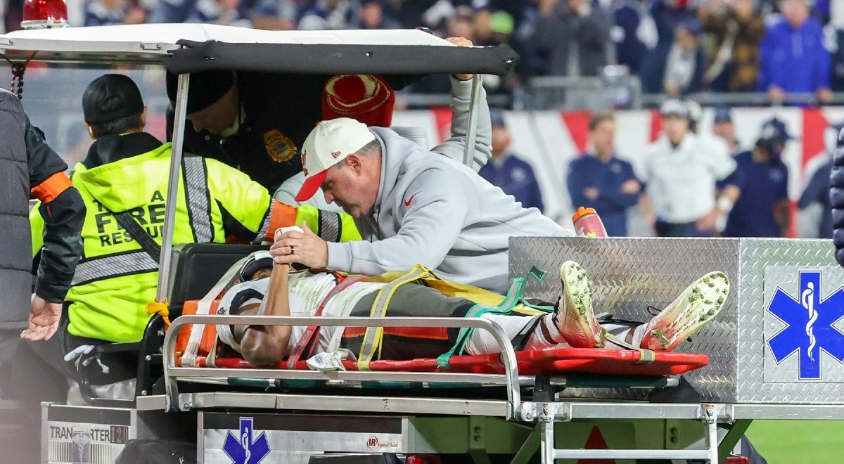 Još jedna teška ozljeda u NFL-u. Bradyjev suigrač nije mogao ustati nakon sudara