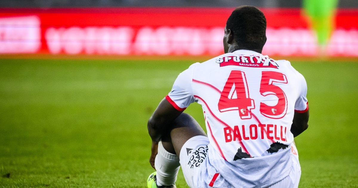 Balotelli otpisan u desetom klubu karijere. Uskoro napušta Europu?