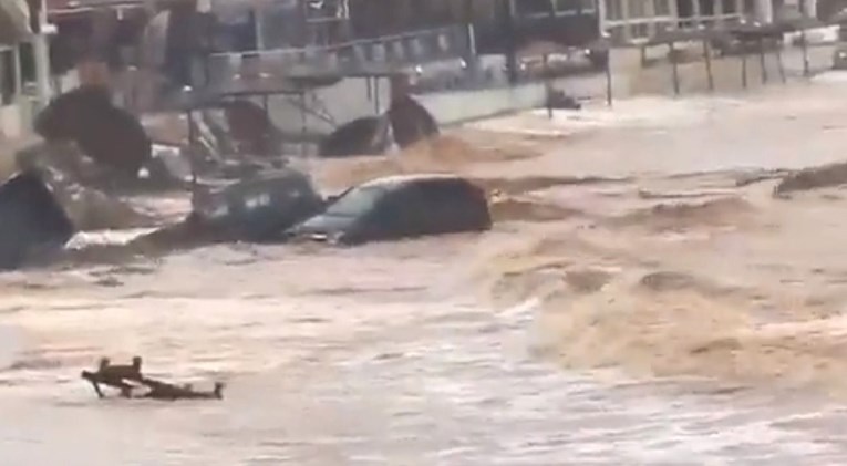 VIDEO Poplave na grčkoj Kreti. Najmanje jedna osoba poginula, dvije nestale