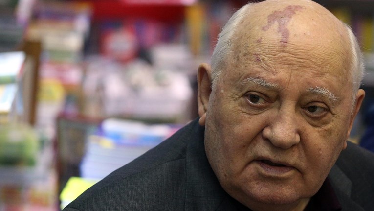 Gorbačov: Svijet je na opasnom rubu, ovo što se događa sliči pravom ratu