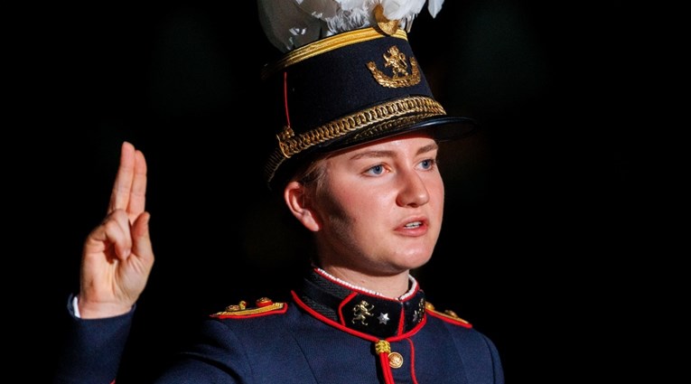 Belgijska princeza Elizabeta prisegnula za vojnu časnicu