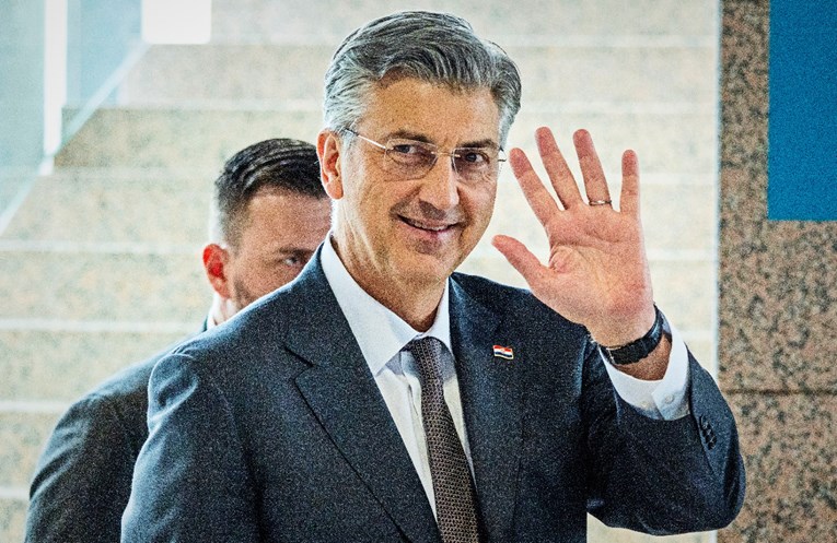 Plenković čestitao Uskrs i posebno zahvalio vojnicima