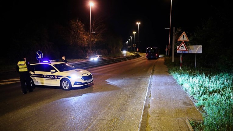 Poginuo je motorist kod Karlovca, sletio je s ceste