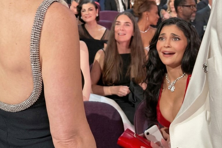 Neugodan trenutak Kylie Jenner i sestre Timothéeja Chalameta postao je viralan