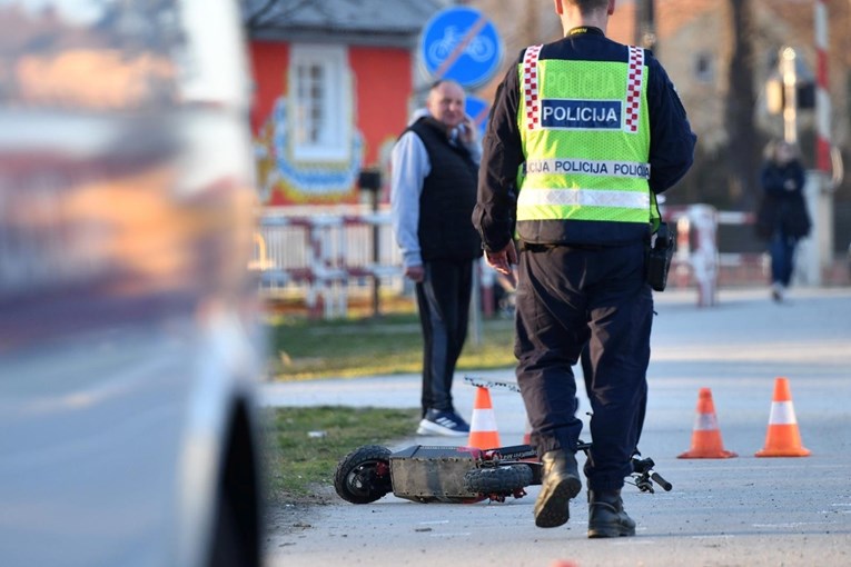 Dvije djevojčice teško ozlijeđene, vozile su električni romobil bez kacige