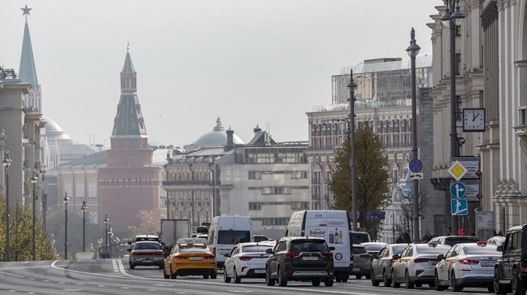 Istraživanje: Prodaja novih auta u Rusiji lani naglo pala