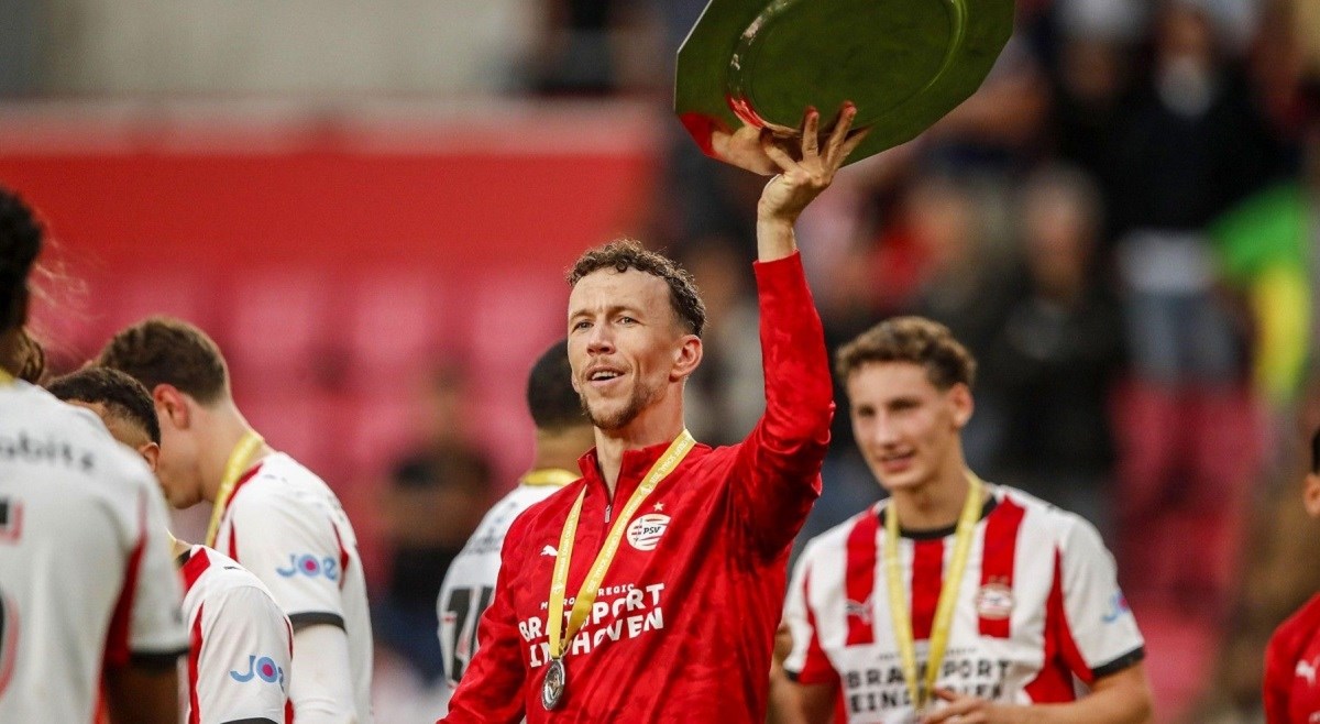 Telegraf: Perišić pregovara s Novim Pazarom