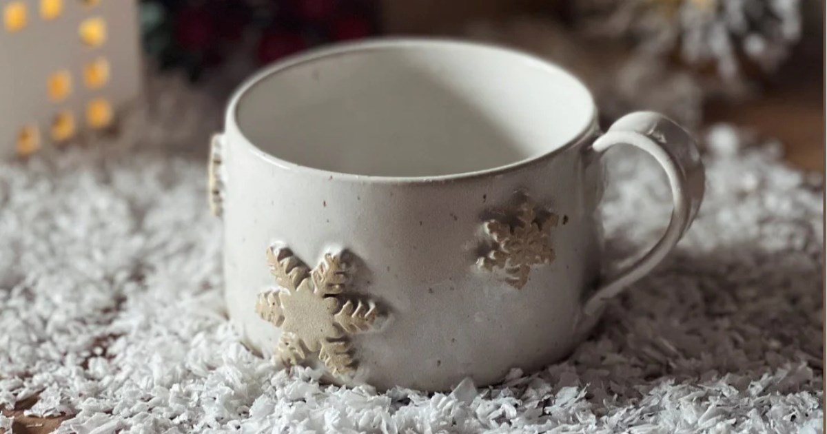 Šalice domaćeg brenda svi žele za Božić - jedna verzija već rasprodana