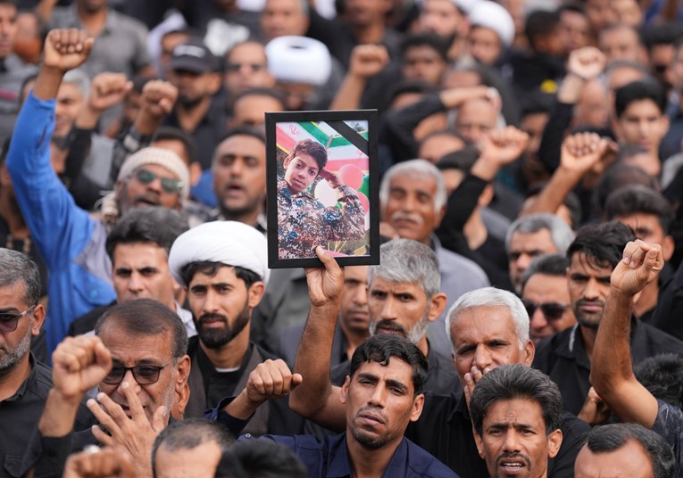 Iran: Napali su nas najzločestiji. Ubili su našeg vođu na radnom mjestu