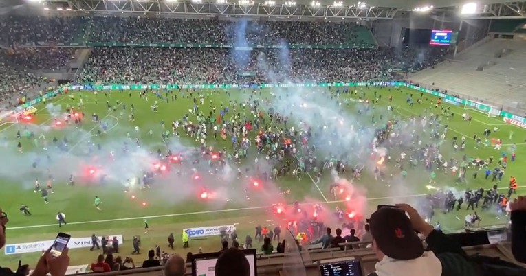 VIDEO Kaos u Francuskoj. Velikan ispao iz lige, navijači upali u teren i tukli se