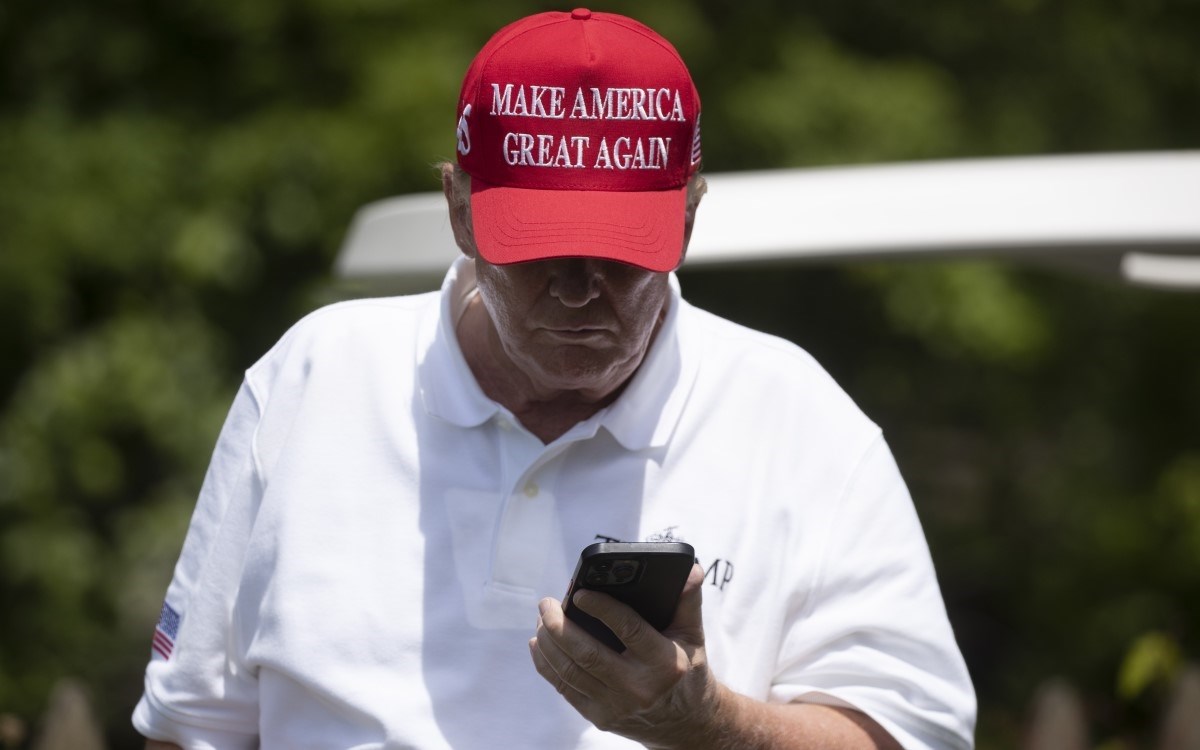 Kineski hakeri napali Trumpov mobitel? Index.hr