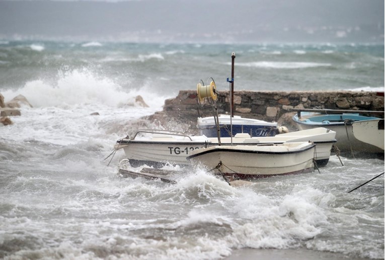 Policija objavila novo važno priopćenje o oluji u Dalmaciji