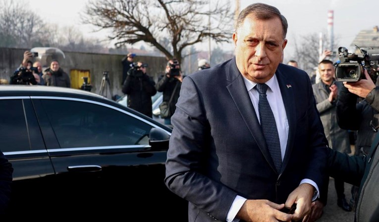 Dodik ispred sudnice: Osjećam pritisak ovog smrada od američkog veleposlanika