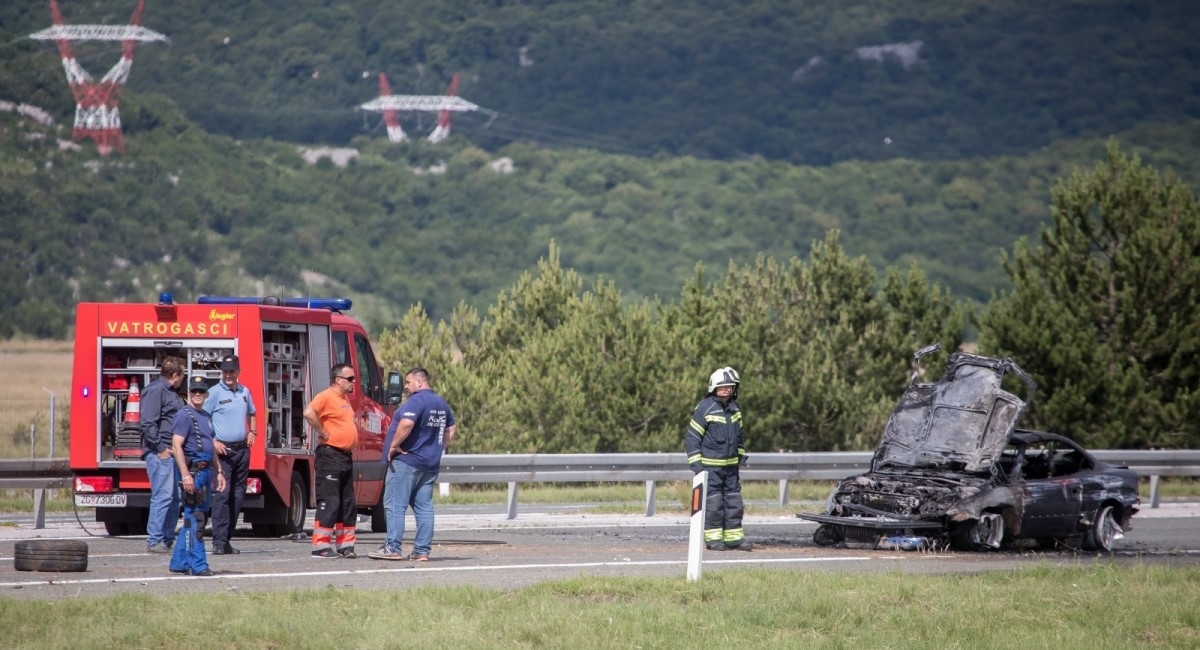 Nesreća na autocesti između Okučana i Nove Gradiške, vozi se jednim trakom