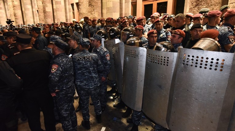 Što znači današnja predaja Armenaca? "Europska unija i SAD su gubitnici"