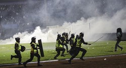 U neredima na utakmici u Indoneziji više od 170 mrtvih. Policija: Mnogi su se ugušili