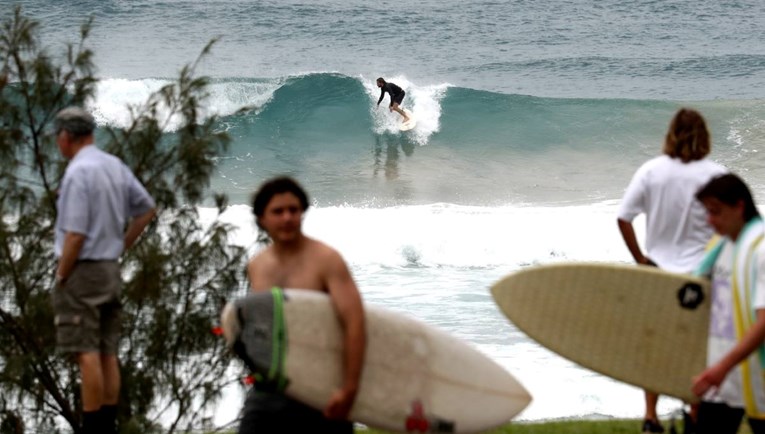 FOTO Surfera u Australiji napao morski pas. Pogledajte što mu je napravio od daske 
