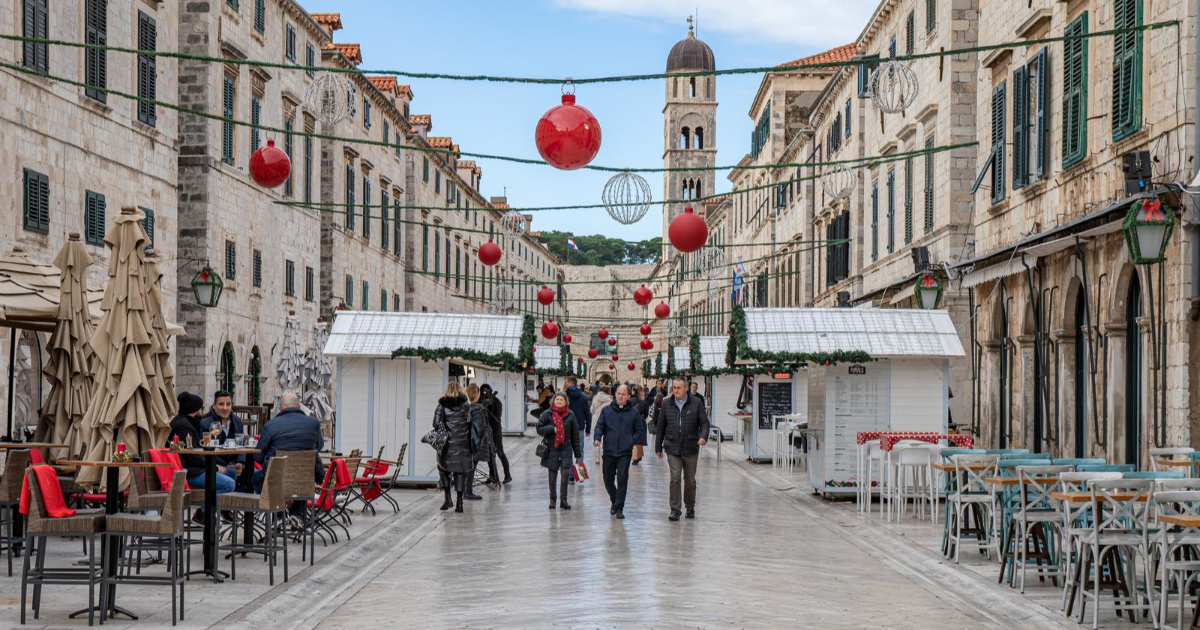 Na Stradunu ove godine neće biti adventskih kućica