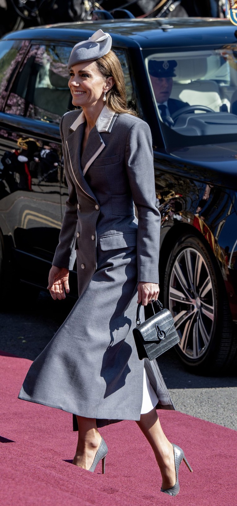 Kate Middleton godinama nosi iste Hugo Boss salonke. Sada su na ljetnom sniženju