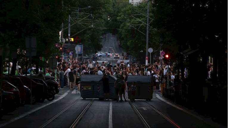 Studenti: Danas totalna blokada Srbije. Vučić: Kao Boga vas molim, urazumite se