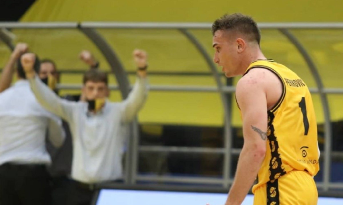 Košarkaški Splita deklasirali Spars i izborili majstoricu za ostanak u ABA ligi