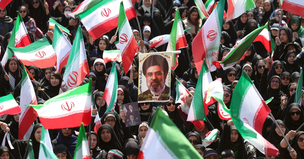 Iranci na ulicama Teherana: Mir s Trumpom se može postići samo ako dobije batine