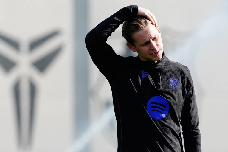 Frenkie de Jong odbio operaciju koljena, Barcelona zabrinuta