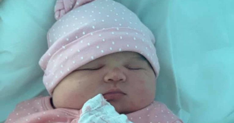 Nova rekorderka: Rodila bebu tešku skoro šest kilograma