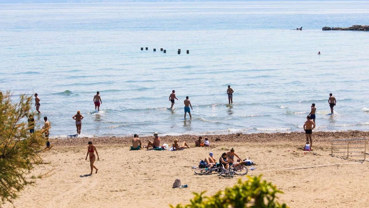 Pogledajte kako izgledaju Bačvice dan prije popuštanja mjera