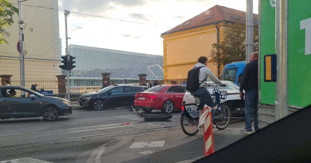 Sudar na križanju Svetog Duha i Ilice