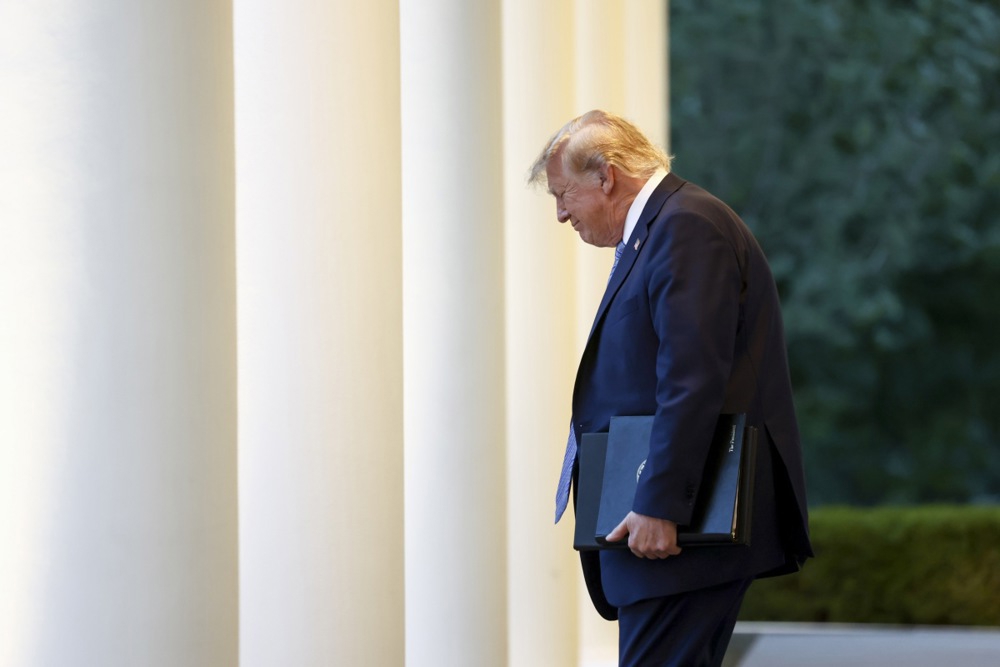 CNN: Trump se zadnjih dana ponaša čudno, čak i za njegove standarde