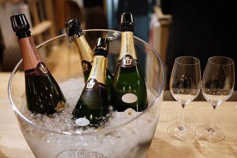 HZJZ upozorava: Polovica mladih u Hrvatskoj počinje piti alkohol već s 13 godina