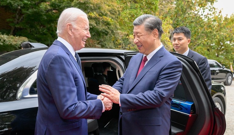Biden pričao telefonski sa Xijem. "Cilj je kontrola napetosti između dvije supersile"