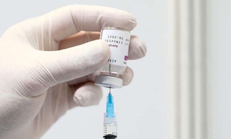 HALMED: Smrt 33-godišnjaka vjerojatno je povezana s AstraZenecinim cjepivom