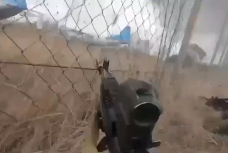 Rusi objavili da je Mala Tokmačka osigurana. Par sati kasnije uništena njihova kolona