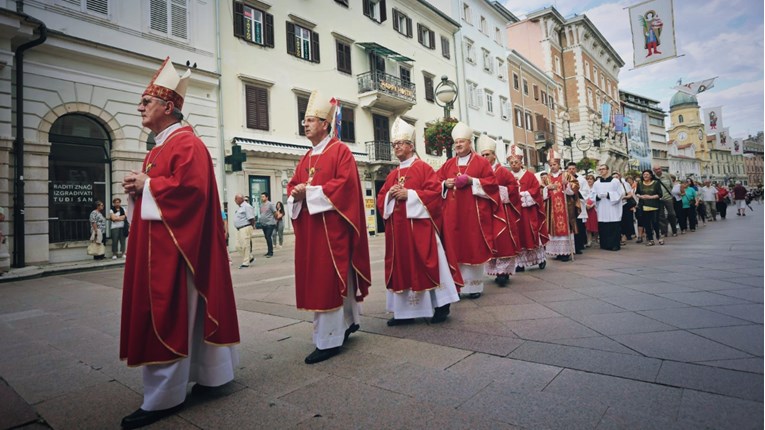 Nakon kardinala Puljića u bolnici zbog korone završio i njegov nasljednik