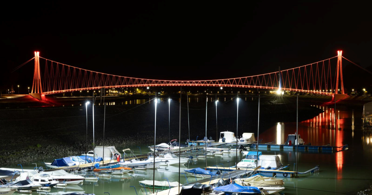 Zašto su znamenitosti u Hrvatskoj zasvijetlile u narančastoj boji? Razlog je važan