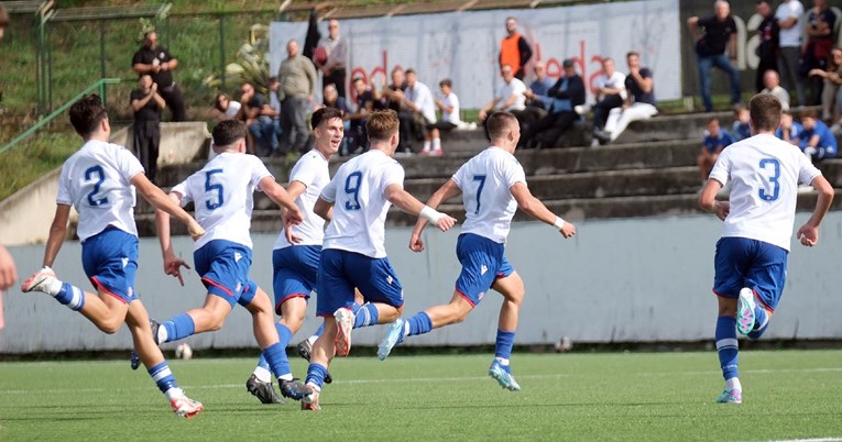 Četiri mlada igrača potpisala ugovor s Hajdukom