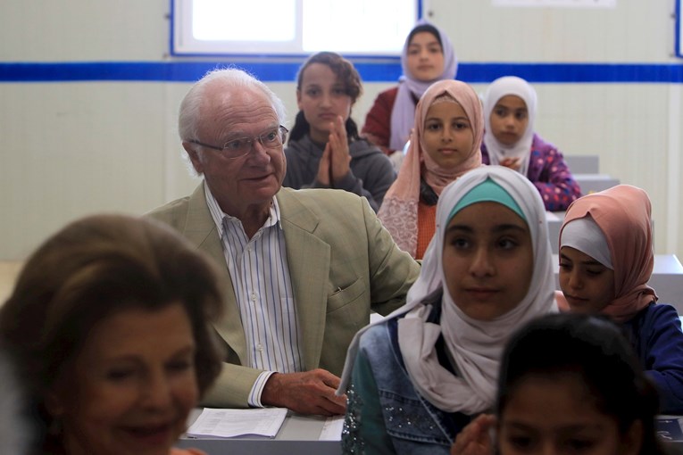 Švedska analiza: Izbjeglice koštaju 2500 eura, drugi stranci pridonose s 4800 eura