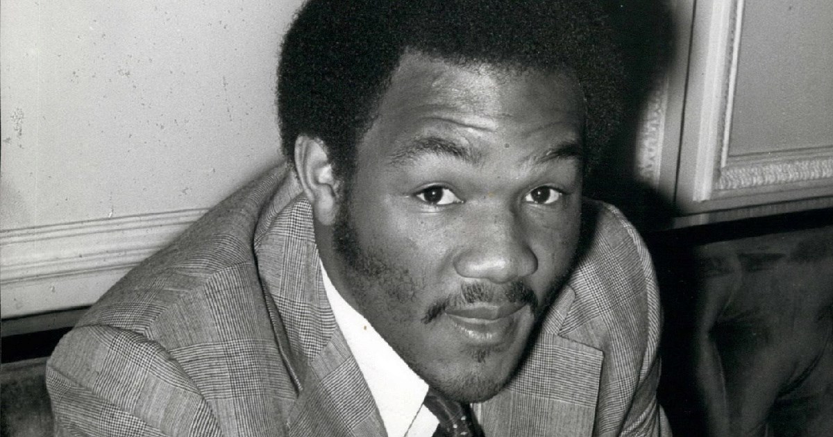 Stroj za nokaute se umirovio i postao svećenik. Vratio se i opet stigao na vrh