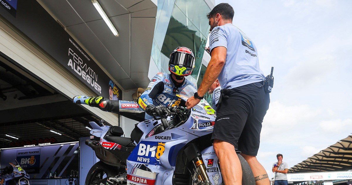 Motociklist se nije uspio zaustaviti u boksu. Pogledajte što se dogodilo