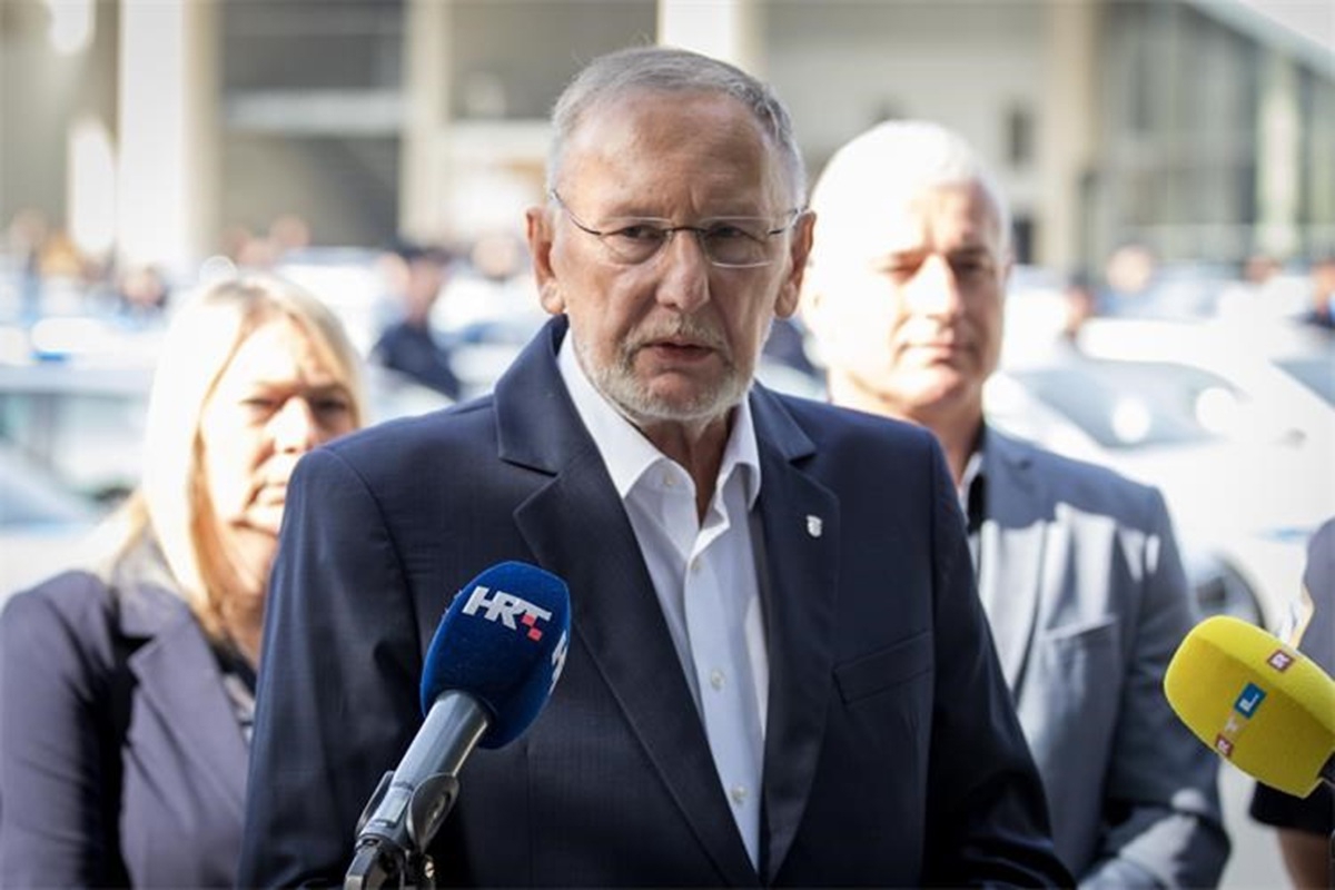 Božinović: Informacije SOA-e o otpadu u Gospiću nisu išle prema policiji
