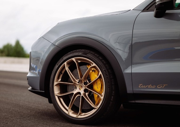 Cayenne više nije najveći, Porsche najavio još veći SUV