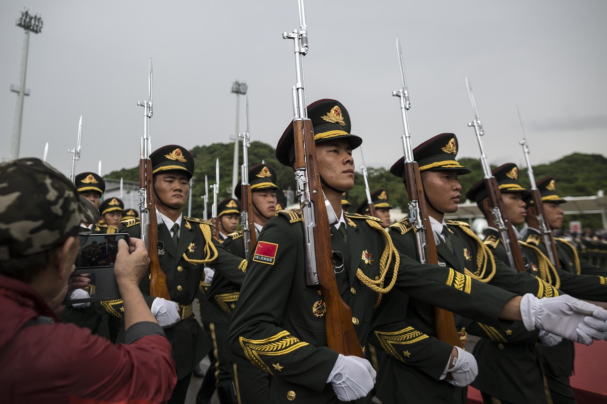 Kineska vojska poslala upozorenje prosvjednicima u Hong Kongu