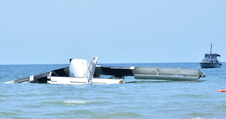 FOTO Pao policijski avion u Tajlandu, petero mrtvih
